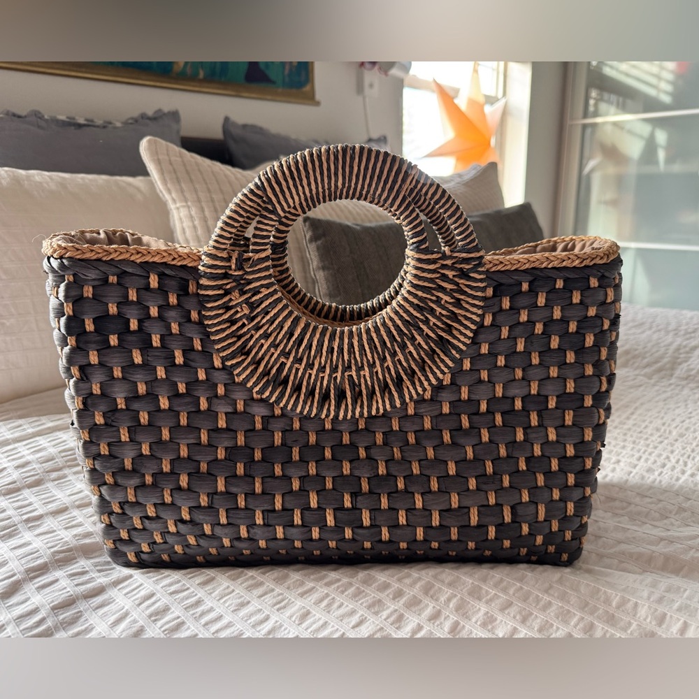 Zara straw bag, navy/natural.